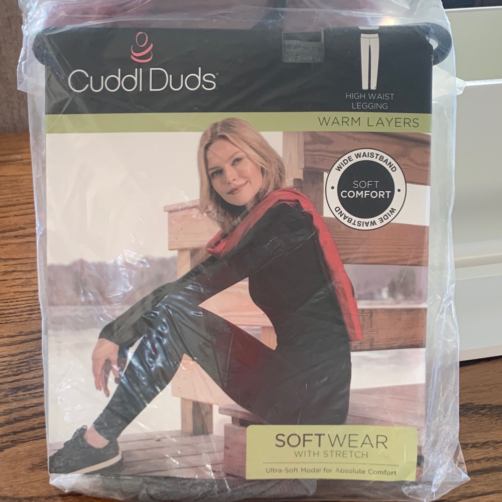 Cuddl Duds Hthr coal Softwear Leggings.
Software with stretch. Size small.